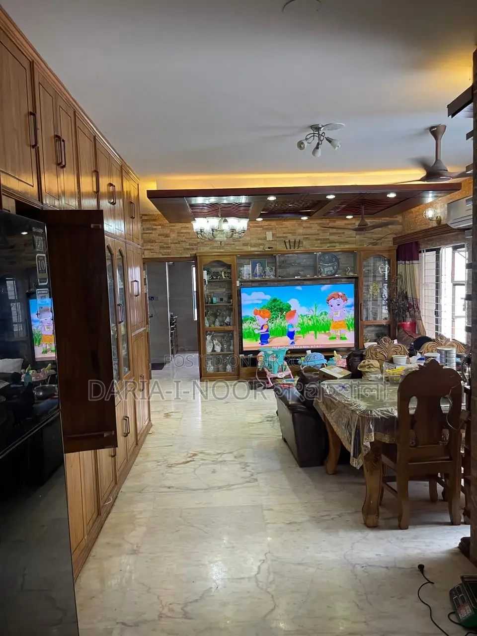 তিতাস গ্যাস সংযোগ সহ ধানমণ্ডিতে Oriental এর Lake View 1860 SFT Flat
