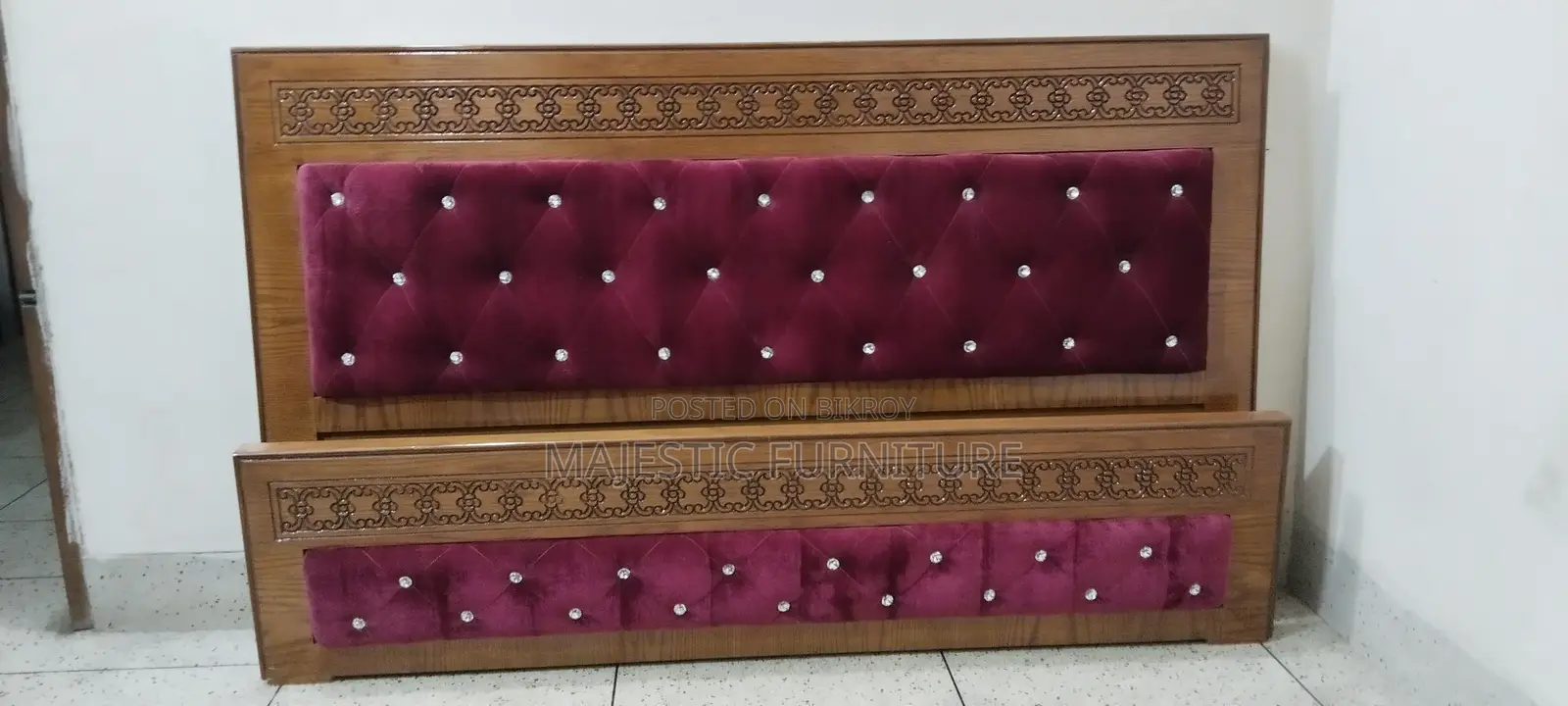 NEW BED 6/7 FEET OAK VENEER. M # 7489