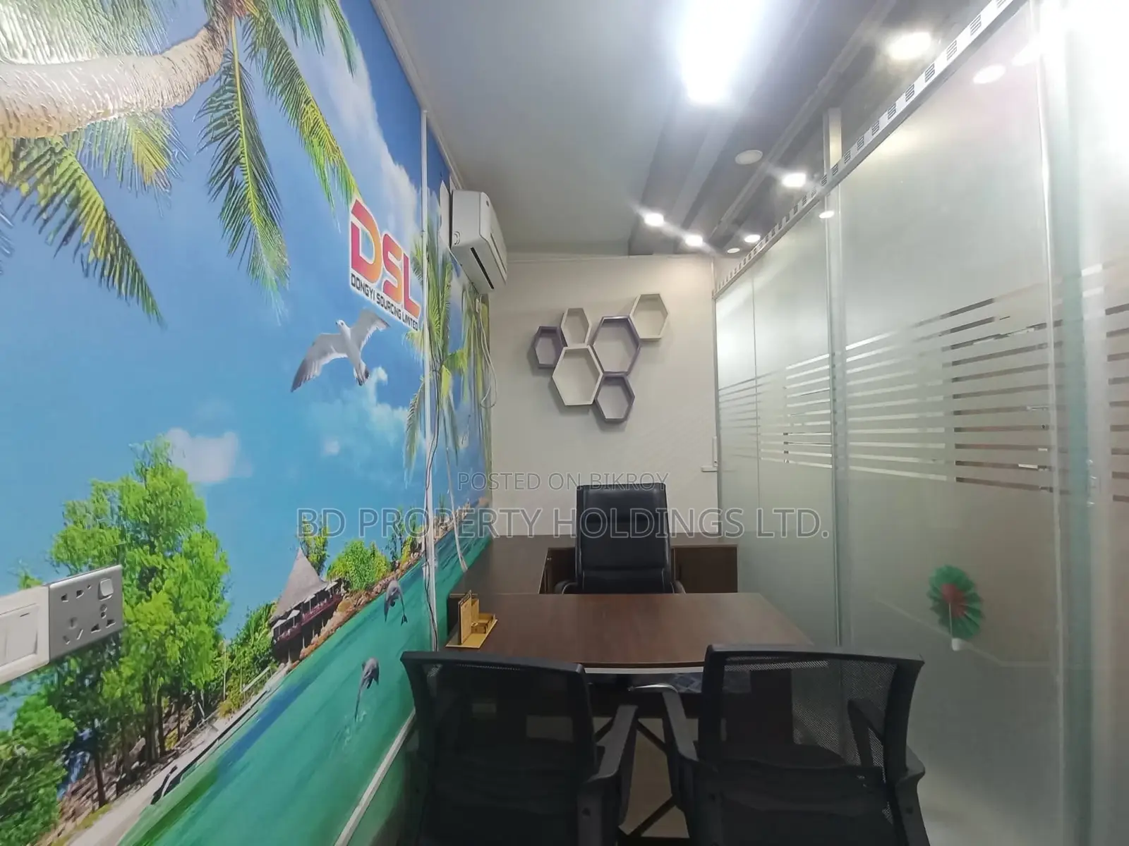 উত্তরায় ২২০০ বর্গফুটের বিলাসবহুল ফুল ফার্নিশড অফিস ভাড়া হবে