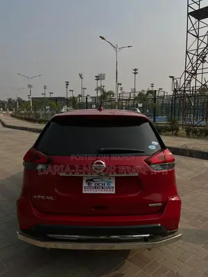 নিসান এক্স-ট্রেইল ইমার্জেন্সি ব্রেক প্যাকেজ ২০১৭