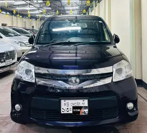 Toyota Sienta 1.5 FWD 2012 Purple