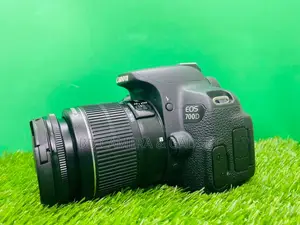 Canon 700D 18-55 kit lens