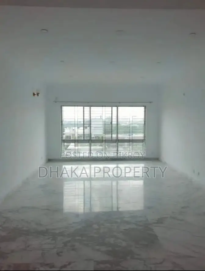 (জিম-সুইমিং পুল) বনানীতে ২৬০০ বর্গফুটের বিলাসবহুল ফ্ল্যাট ভাড়া