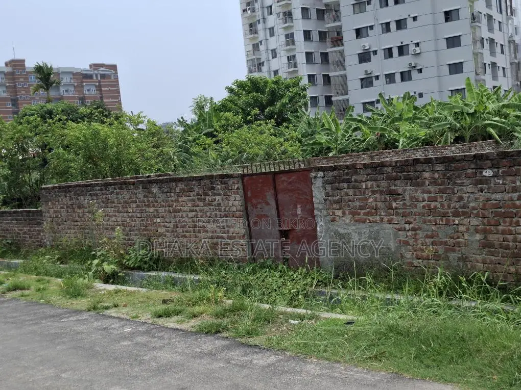 ৩ কাঠা সেক্টর ২১ সাউথ ফেস