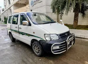 Toyota Noah GL-STANDARD ROOF 2006
