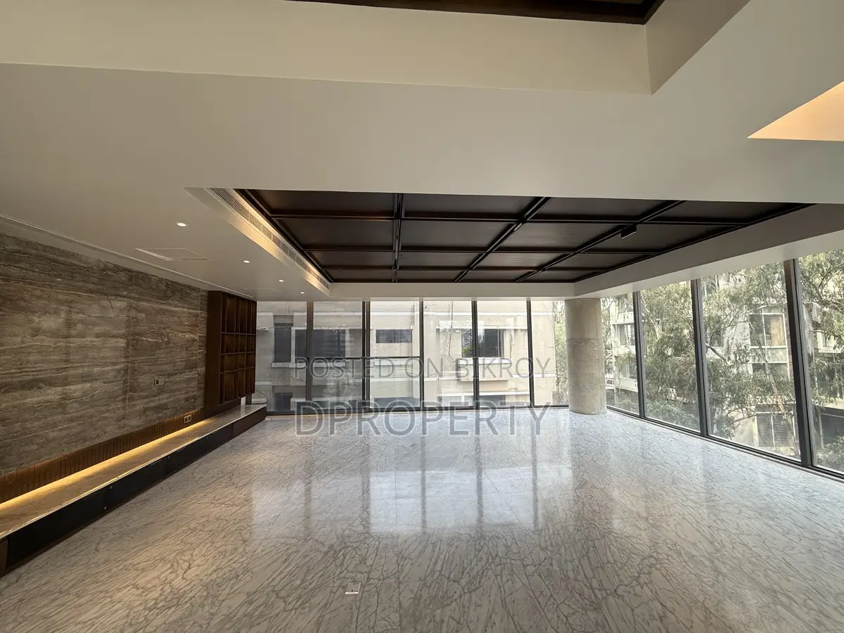 5200 Sft Luxurious Semi-Furnished South-East Facing Flat for Rent (4th Floor)