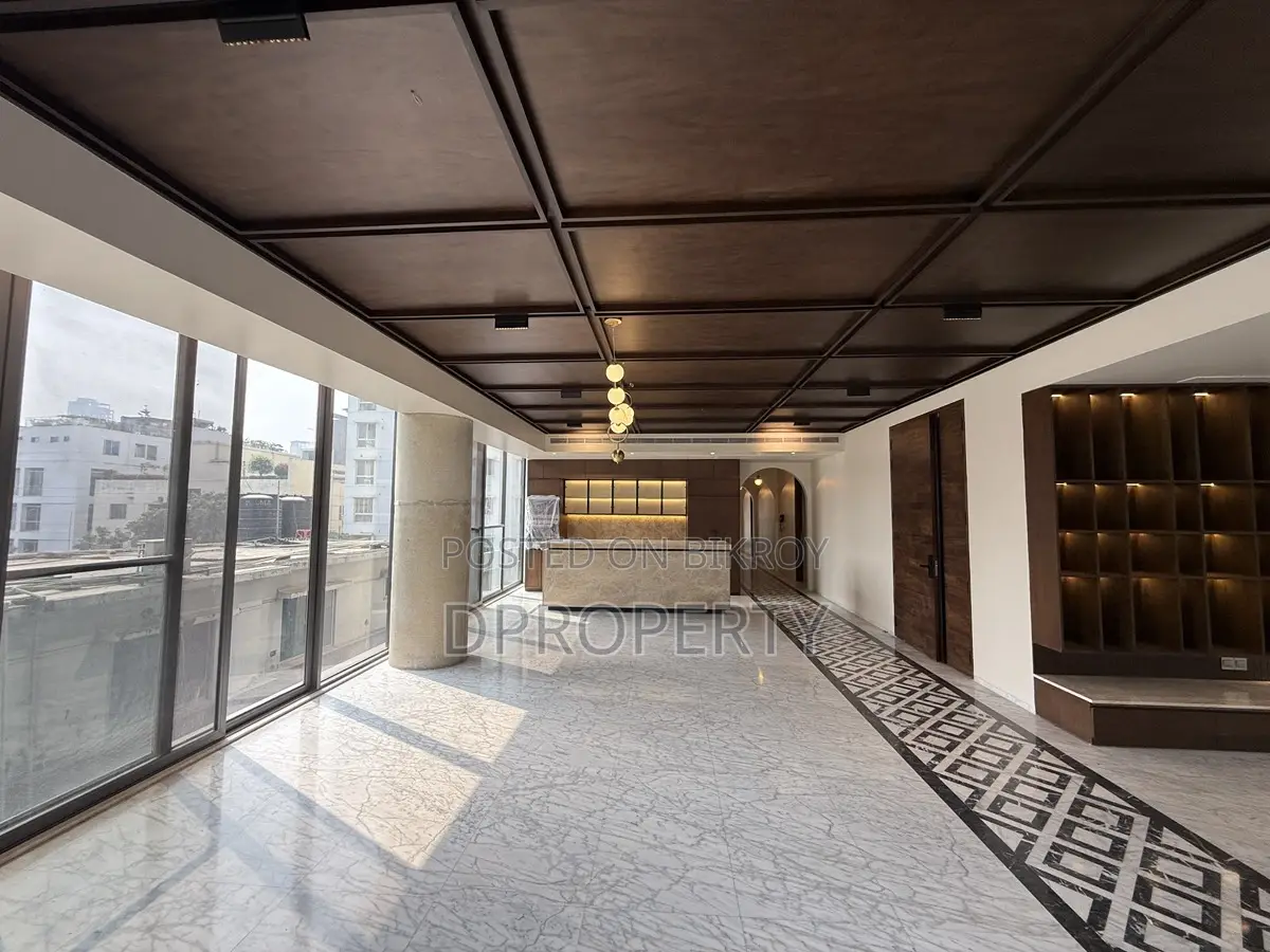 5200 Sft Luxurious Semi-Furnished South-East Facing Flat for Rent (4th Floor)