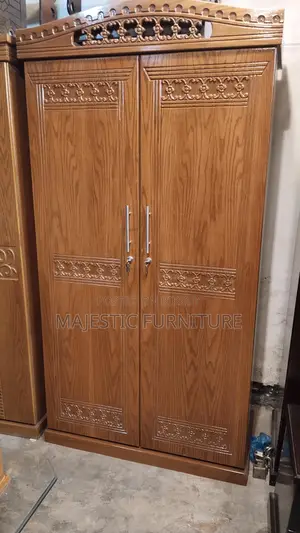 NEW ALMIRA CANADIAN OAK VENEER. M # 7366