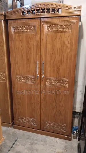 NEW ALMIRA CANADIAN OAK VENEER. M # 7366