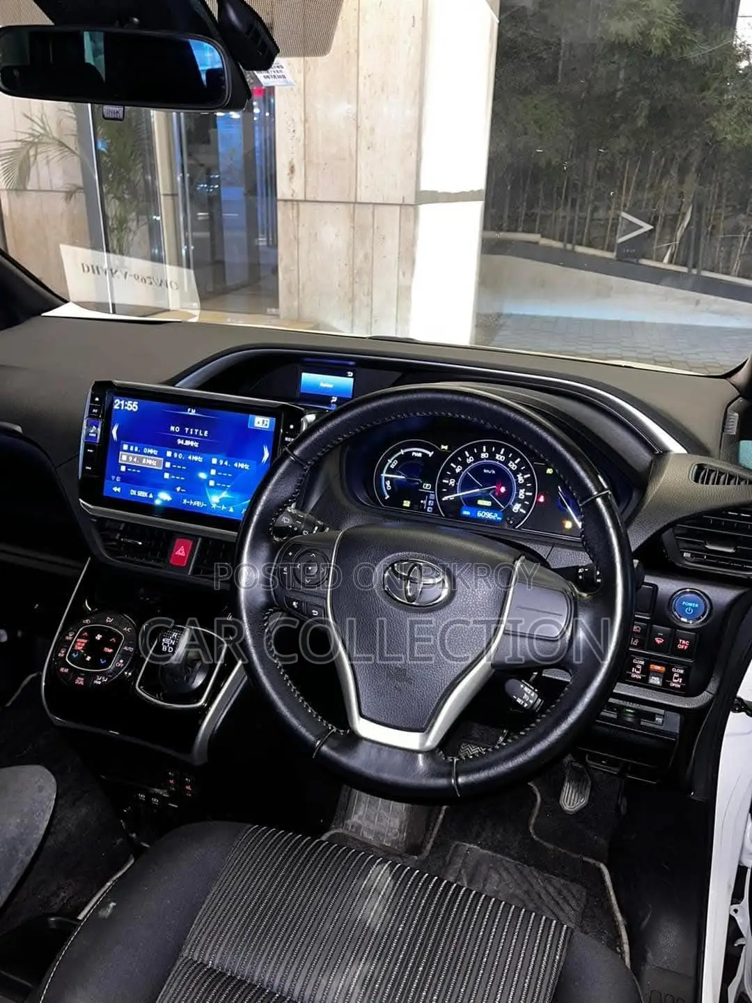 Toyota Voxy Zs Kiramik Pearl Hy 2020