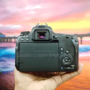 Canon 77D &yn50mm f1.8 lens