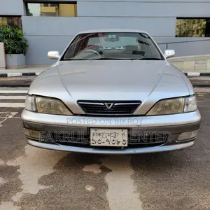 Toyota Vista 1999 Silver