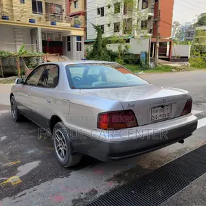 Toyota Vista 1999 Silver