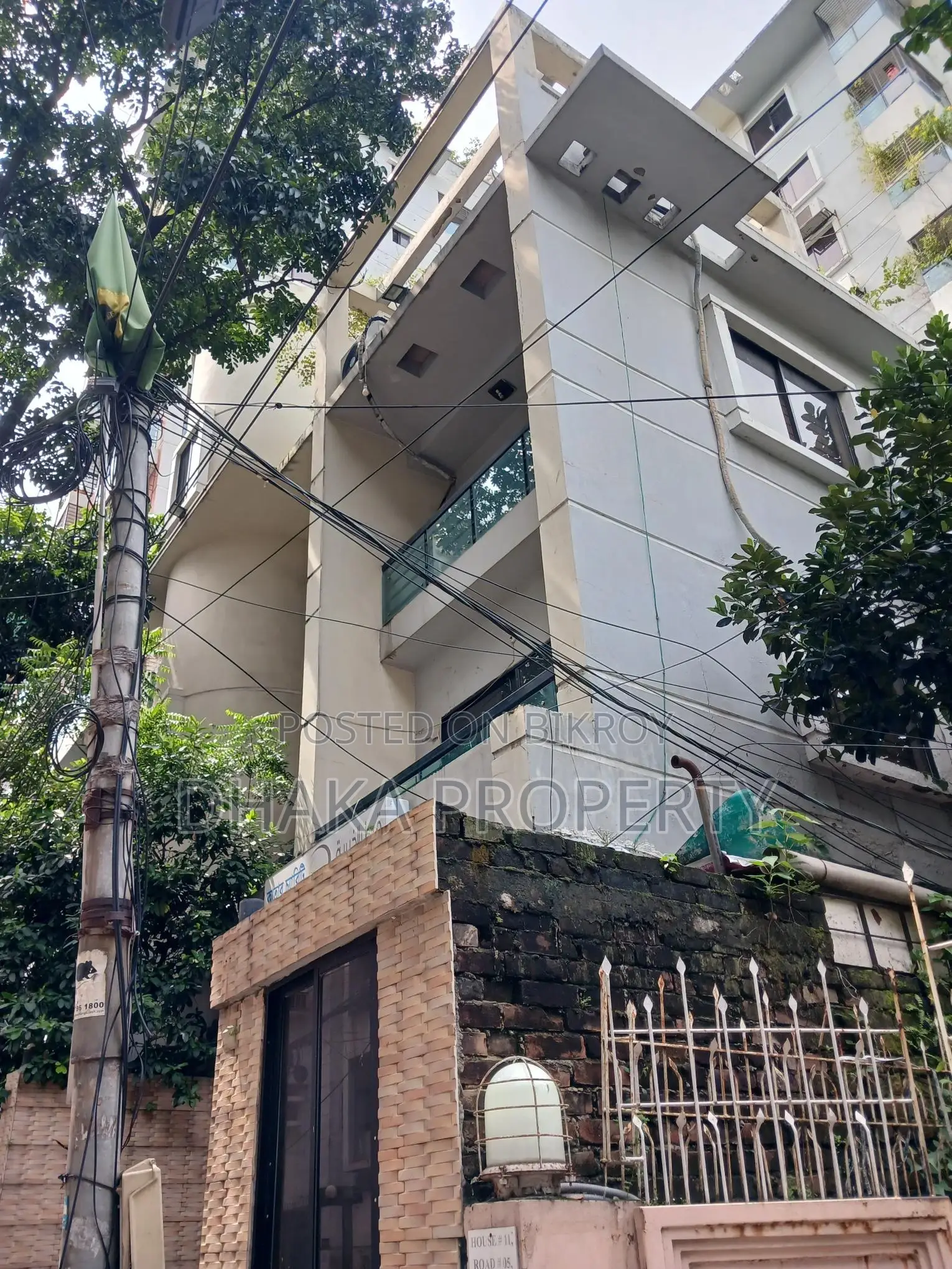 অফিসের জন্য বনানী এলাকায় ৭০০০ বর্গফুটের ইন্ডিপেন্ডেন্ট হাউস ভাড়া হবে