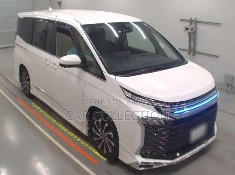 Toyota Voxy SZ 2022