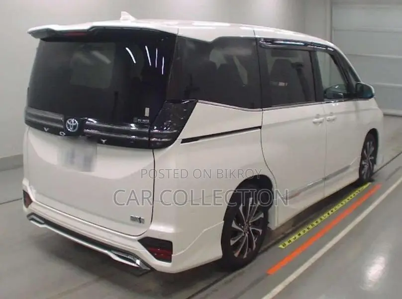 Toyota Voxy SZ 2022