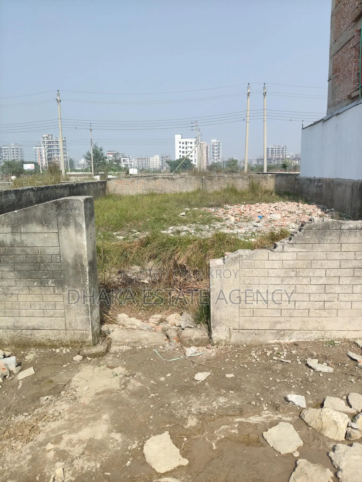উত্তরা ৩য় পর্ব সেক্টর-১৬/ডি মাঠ সংলগ্ন ৫ কাঠা প্লট বিক্রয়