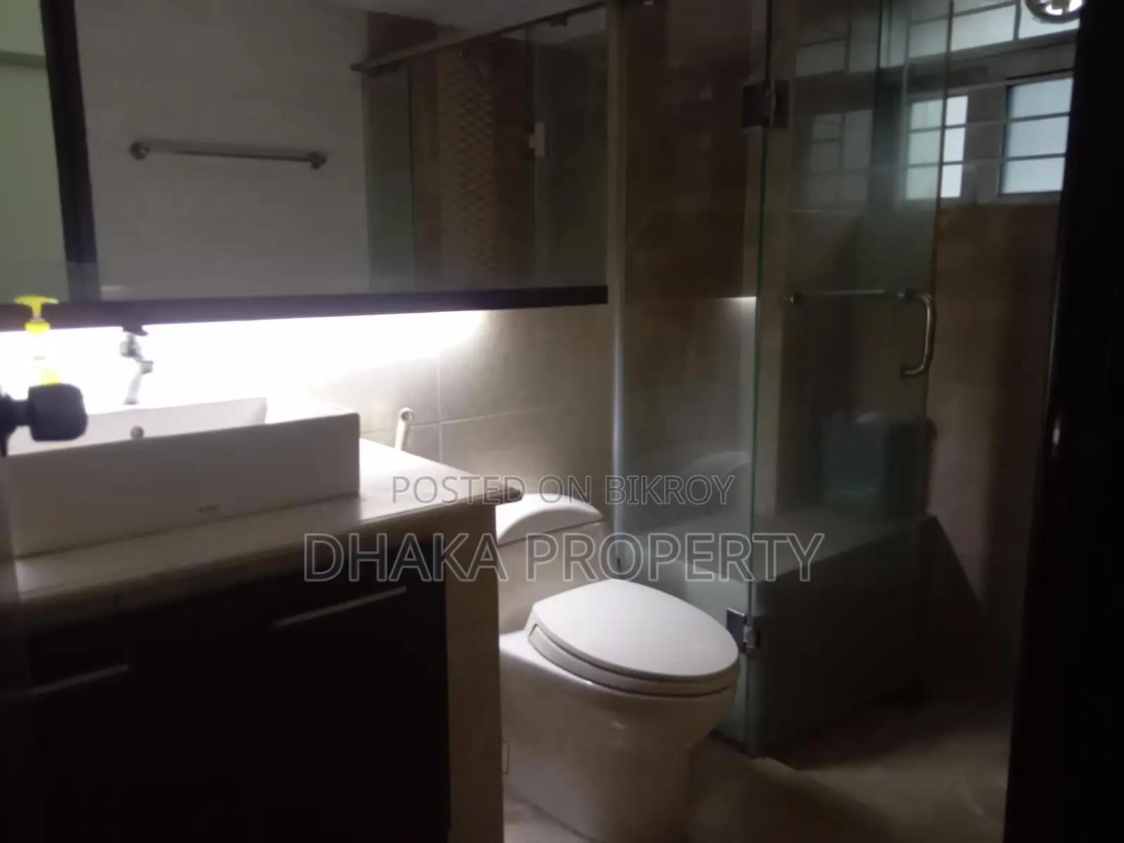 গুলশান-২ এ সম্পূর্ণ ফার্নিশড এক্সক্লুসিভ ৩ বেডরুমের ফ্ল্যাট ভাড়া