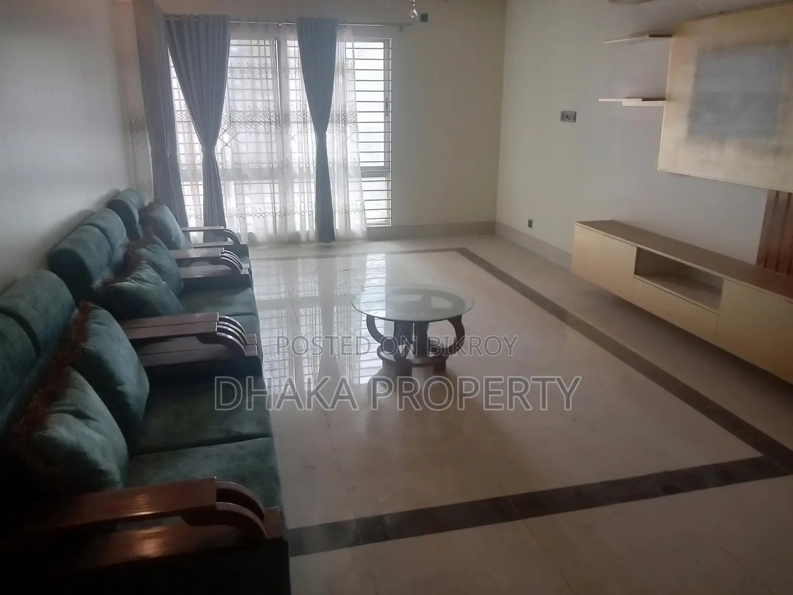 Newly Fully Furnished 4 Bedrooms Flat Rent in Baridhara