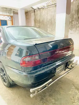 Toyota Corona 1998