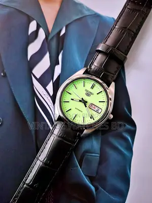 SEIKO 5 Automatic Original JAPAN Glowing Lume Dial with Belt