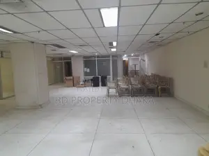 বনানীতে ৬,১০০ বর্গফুটের সেমি-ফার্নিশড ওপেন কমার্শিয়াল স্পেস ভাড়া হবে