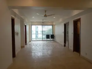 বনানীতে সেমি-ফার্নিশড বিলাসবহুল অ্যাপার্টমেন্ট ভাড়া
