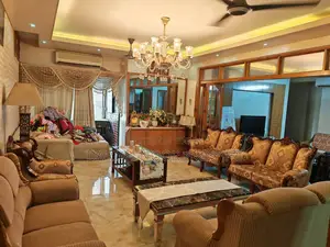 Prio Prangon's 4-Bed Flat for Sale on Dhanmondi Road 28