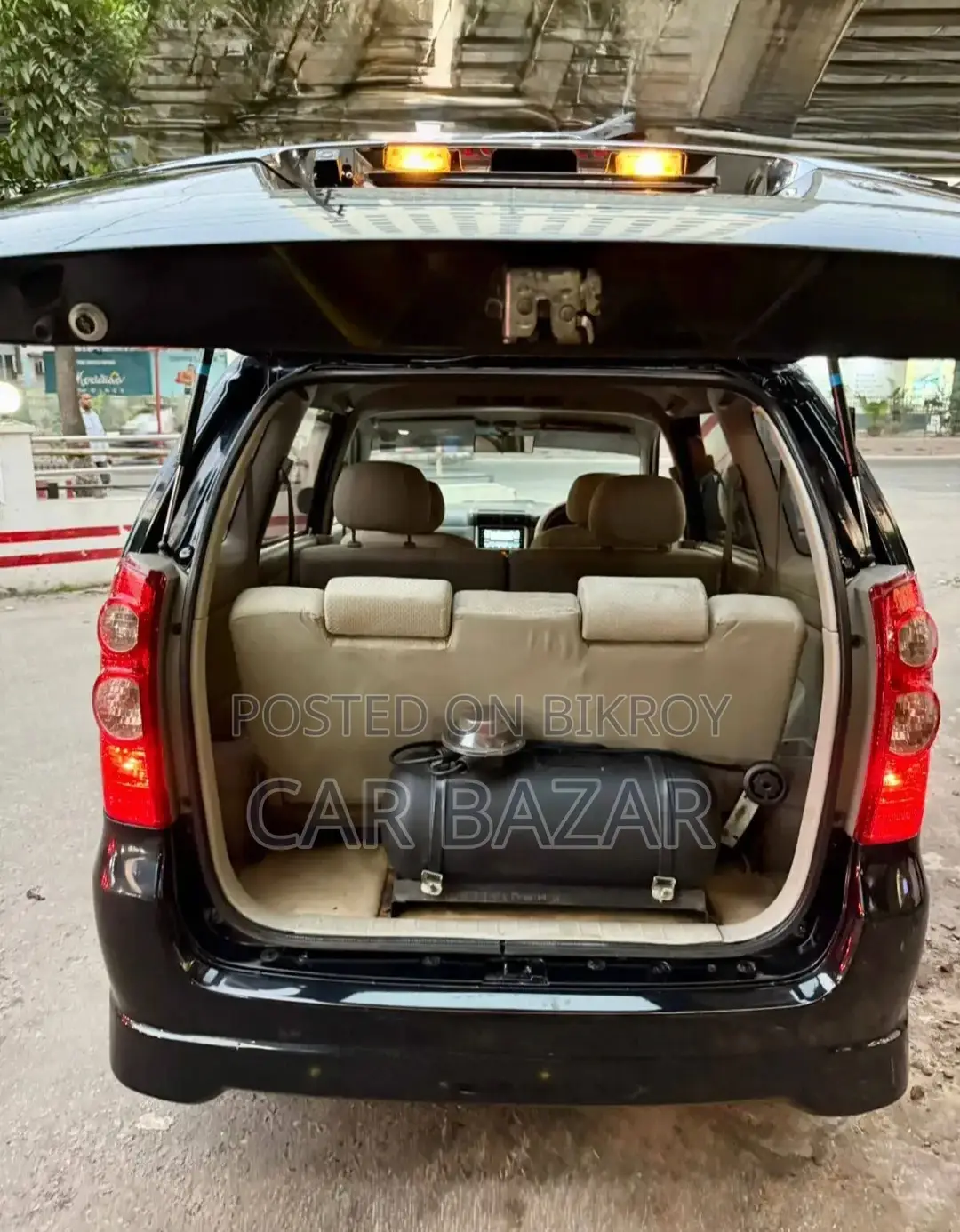 Toyota Avanza G 7SEATER BLACK 2010