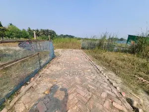 Clear title land for sale on an urgent basis.