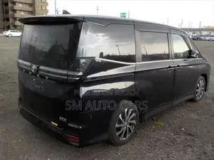 Toyota Voxy Hybrid SZ Black New 2022