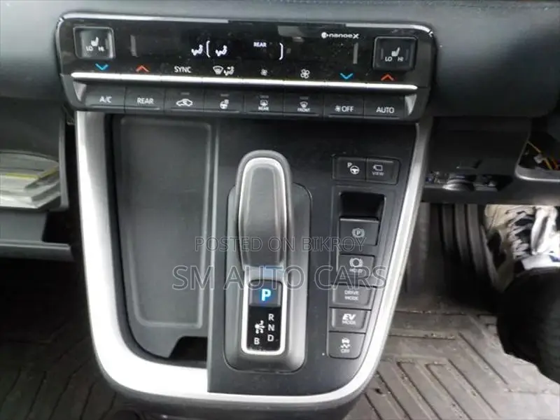 Toyota Voxy Hybrid SZ Black New 2022