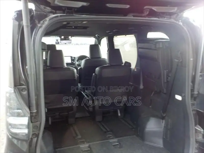 Toyota Voxy Hybrid SZ Black New 2022
