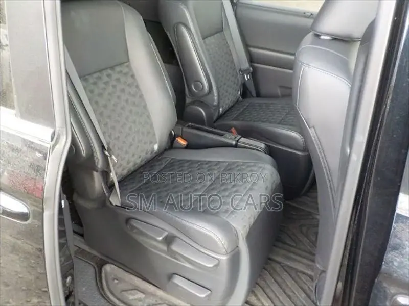 Toyota Voxy Hybrid SZ Black New 2022