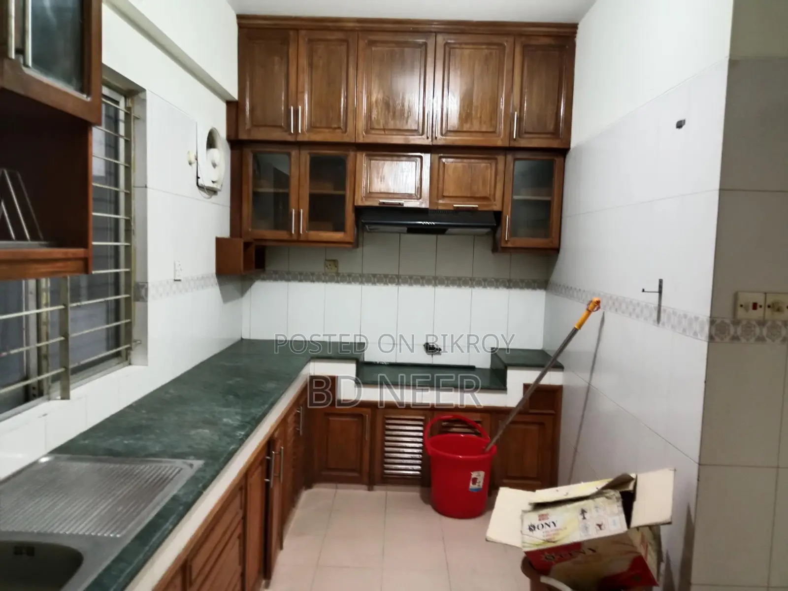 বনানীতে সুন্দর ৪ বেডরুমের আনফার্নিশড অ্যাপার্টমেন্ট ভাড়ার জন্য