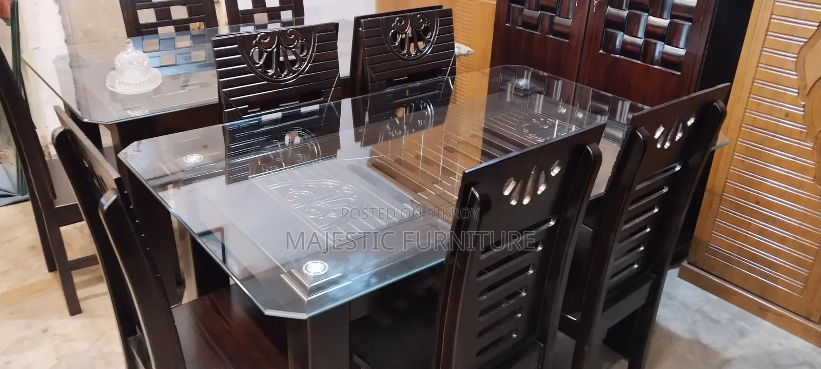 NEW DINING TABLE. M # 6273