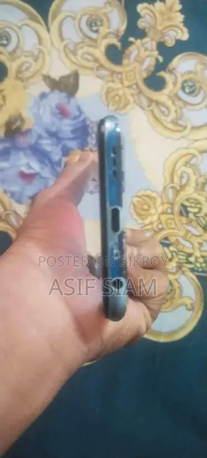 Realme 9i . (Used)