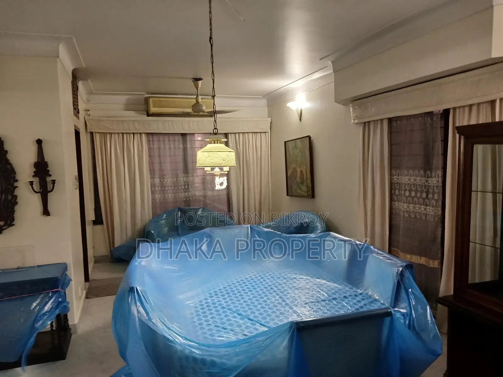 বারিধারা ডিপ্লোম্যাটিক জোনে ৩ বেডরুমের ডুপ্লেক্স ফুল ফার্নিশড অ্যাপার্টমেন্ট ভাড়া