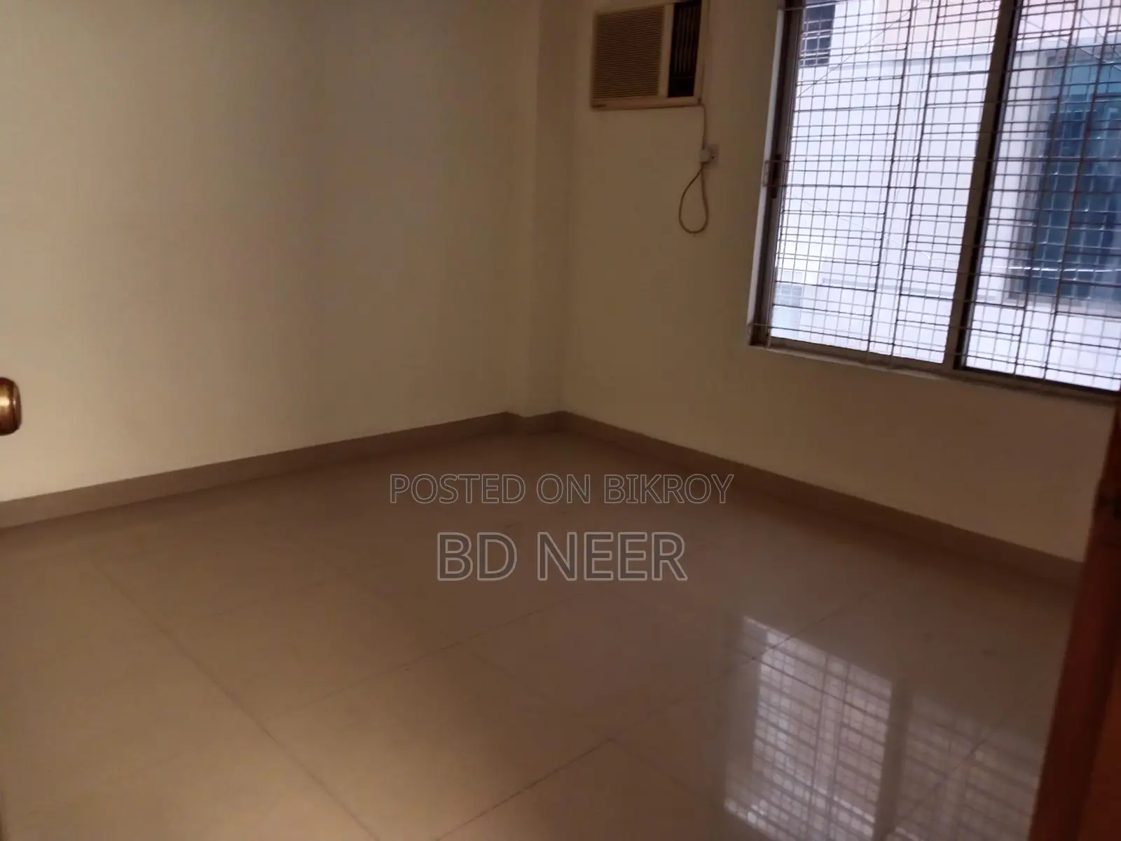 বনানী নর্থ-এ সুন্দর ৩ বেডরুমের আনফার্নিশড অ্যাপার্টমেন্ট ভাড়া হবে