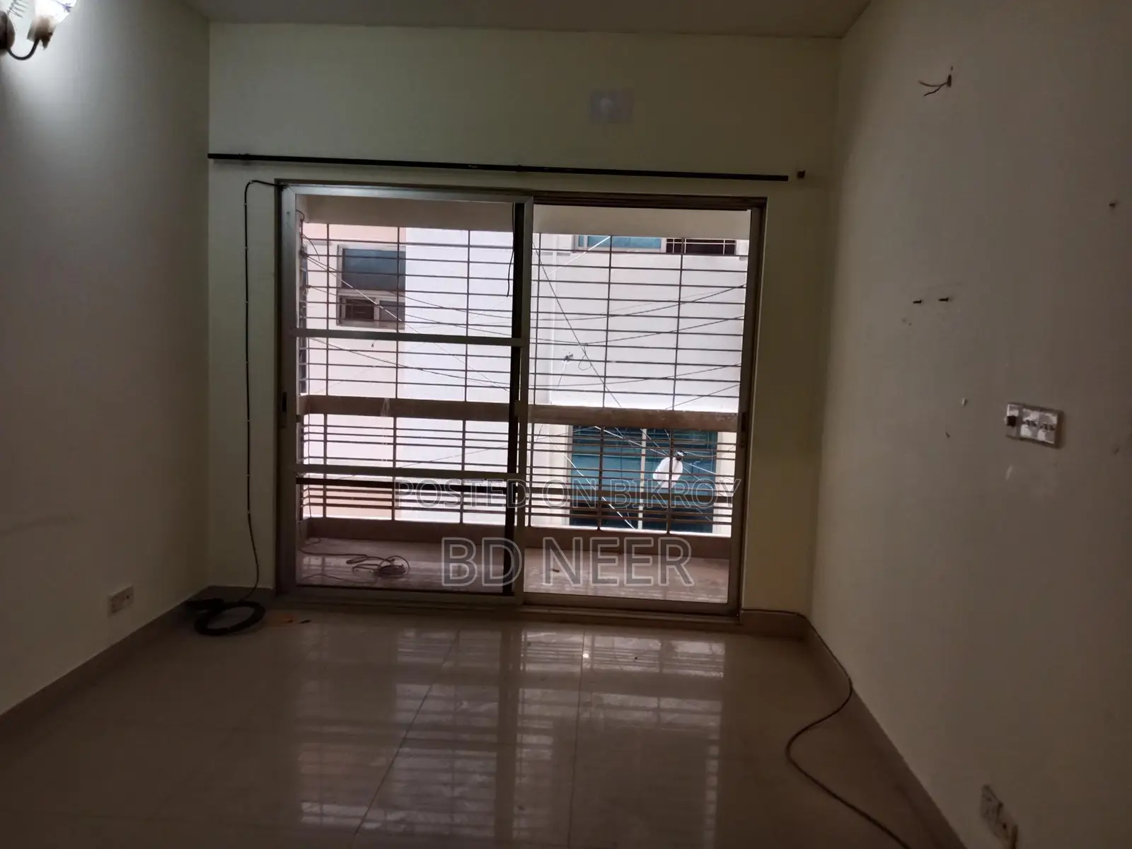 বনানী নর্থ-এ সুন্দর ৩ বেডরুমের আনফার্নিশড অ্যাপার্টমেন্ট ভাড়া হবে