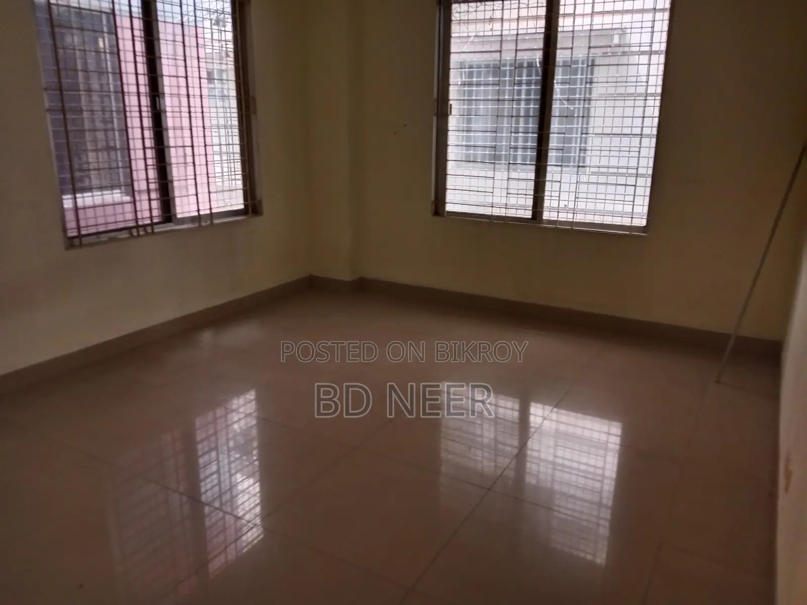 বনানী নর্থ-এ সুন্দর ৩ বেডরুমের আনফার্নিশড অ্যাপার্টমেন্ট ভাড়া হবে
