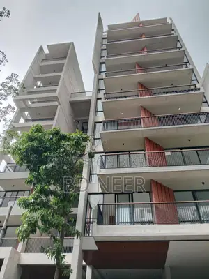 বনানীতে ব্র্যান্ড নিউ ৩ বেডরুমের অ্যাপার্টমেন্ট খালি আছে