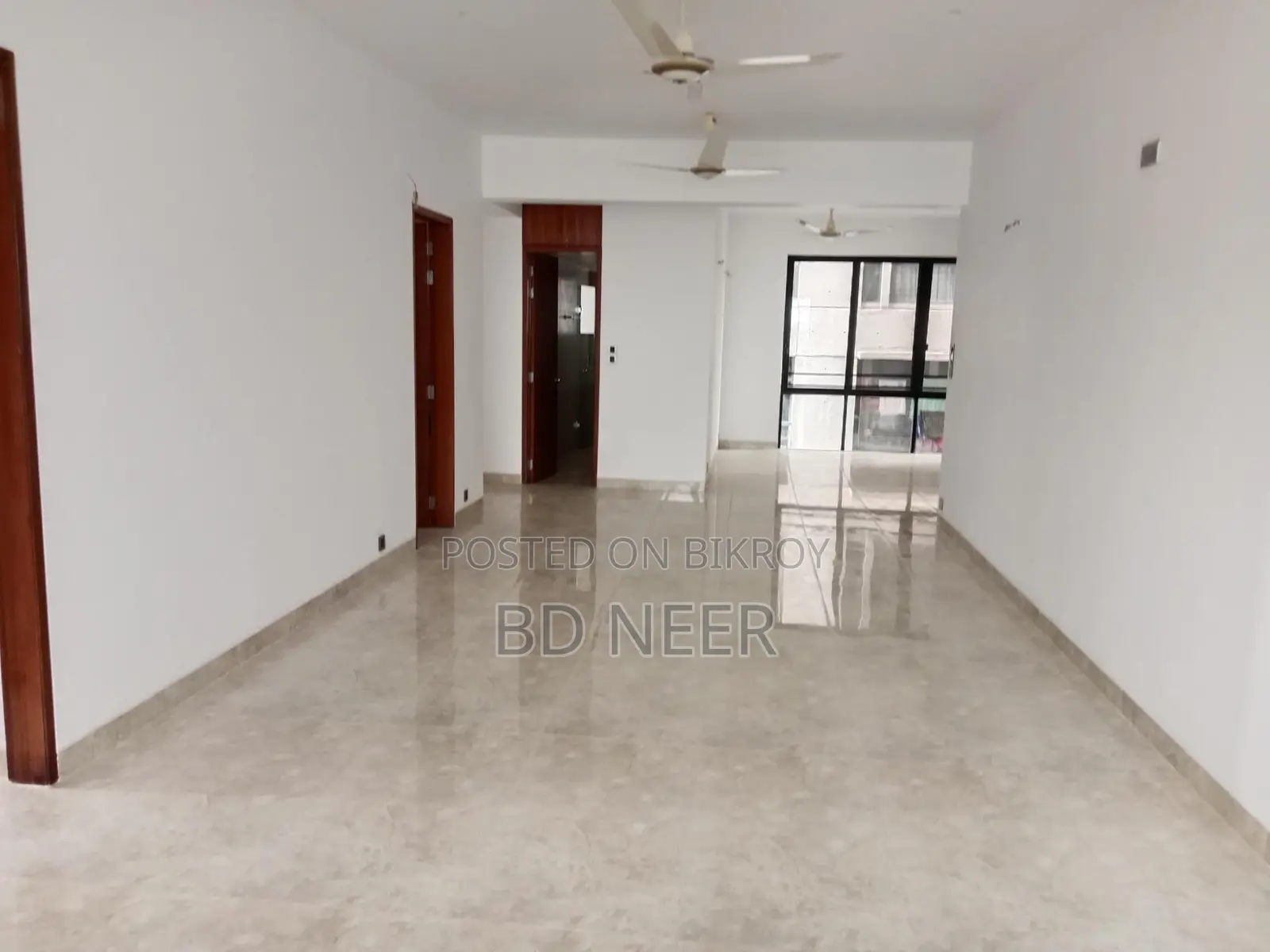 brand new 3 Bed room apt available in banani