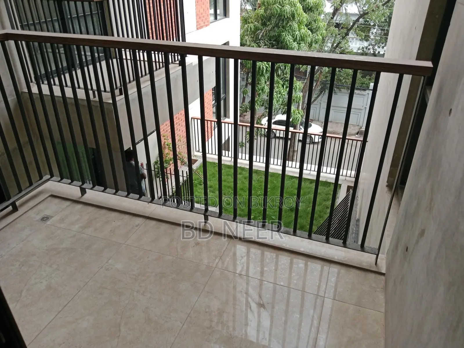 brand new 3 Bed room apt available in banani