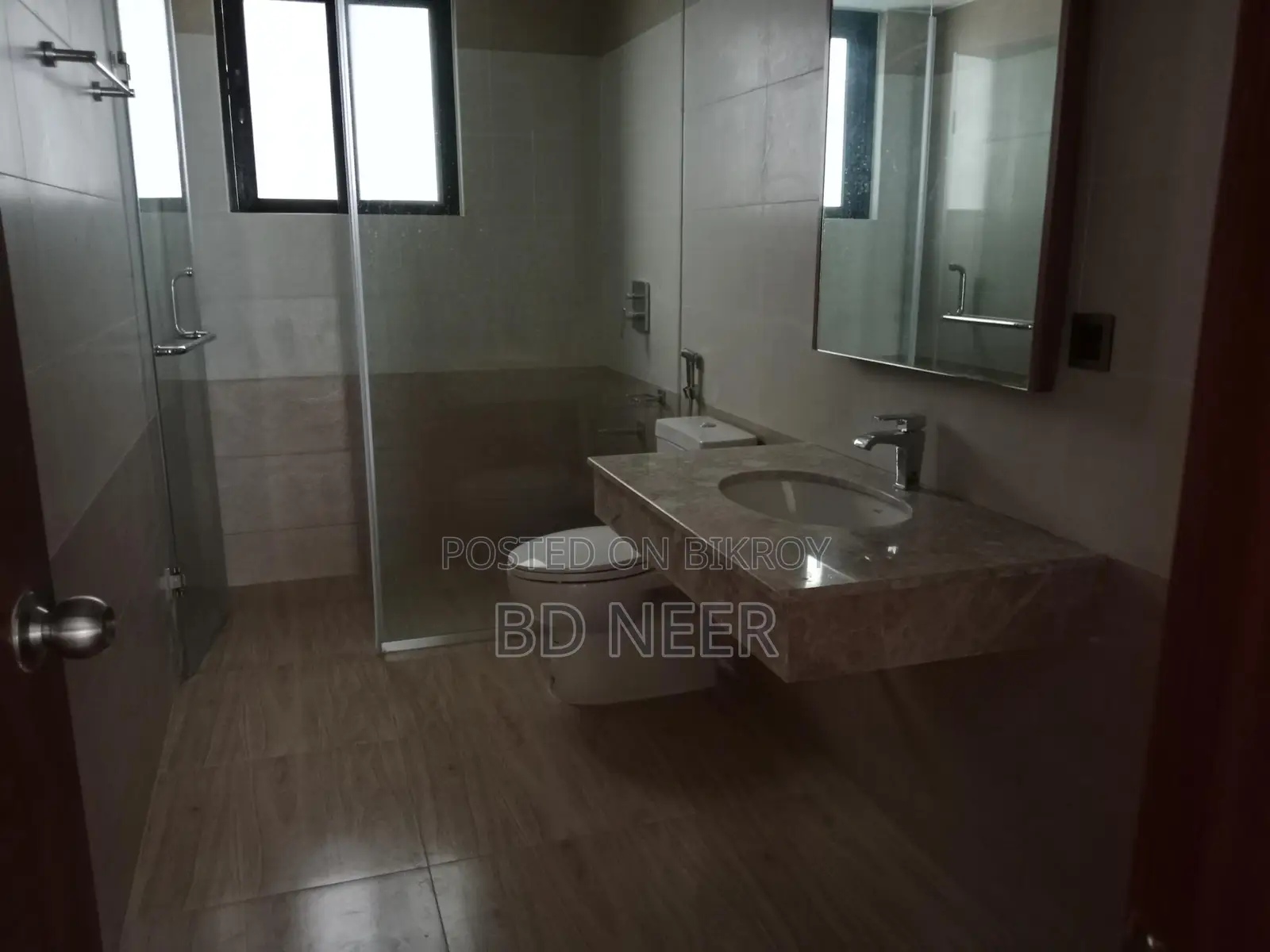brand new 3 Bed room apt available in banani