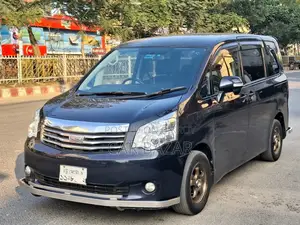 টয়োটা নোয়া এক্স স্মার্ট ব্ল্যাক ২০১২