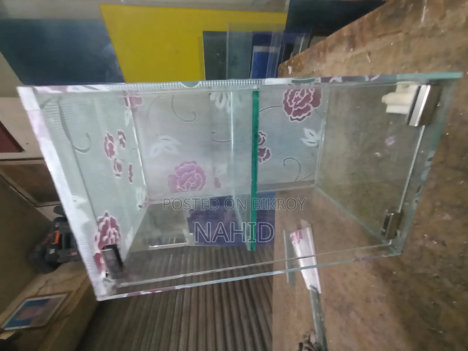 এক্সক্লুসিভ ডিসপ্লে বক্স