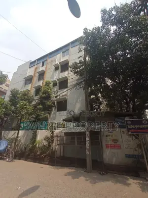 উত্তরা সেক্টর ৪-এ বাড়ি সহ কর্নার প্লট বিক্রয়