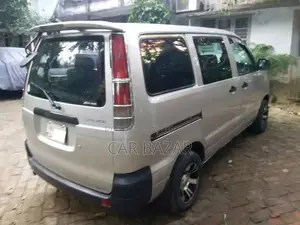 Toyota Noah Kr42 GL SILVER 2004