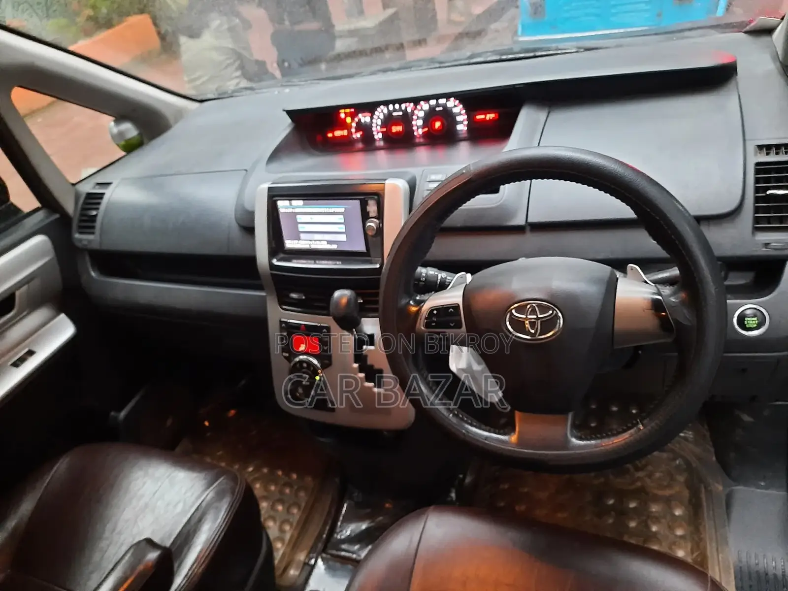 Toyota Noah X SMART PKG PUSH 2011